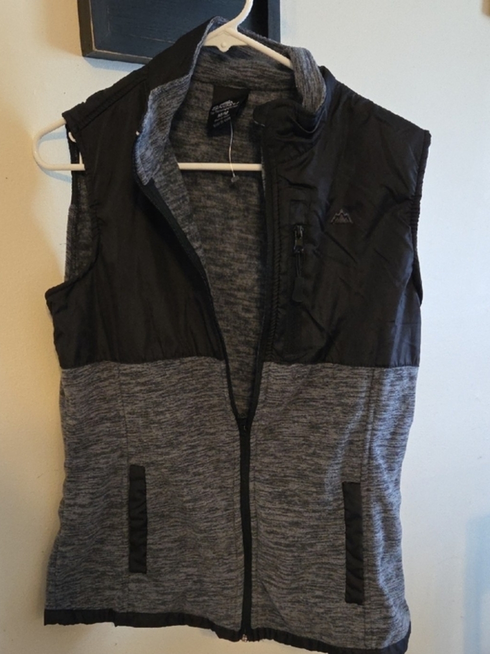 Gray & Black Quilted Hybrid Vest